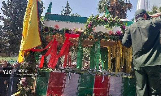 مراسم باشکوه تشییع پیکر خانواده ۵ نفره شهید نیازمند در گنبدکاووس