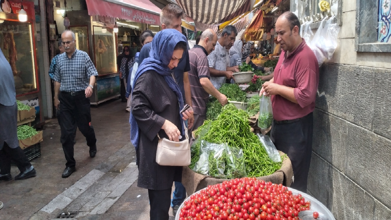 حال و هوای بازار رشت در آستانه فصل تابستان + تصاویر