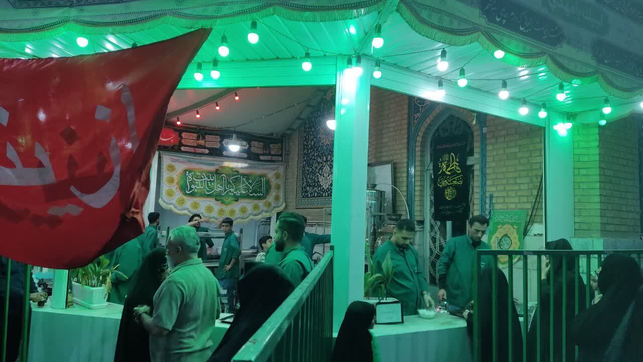 گزارش تصویری از حال و هوای چایخانه حضرت معصومه (س)