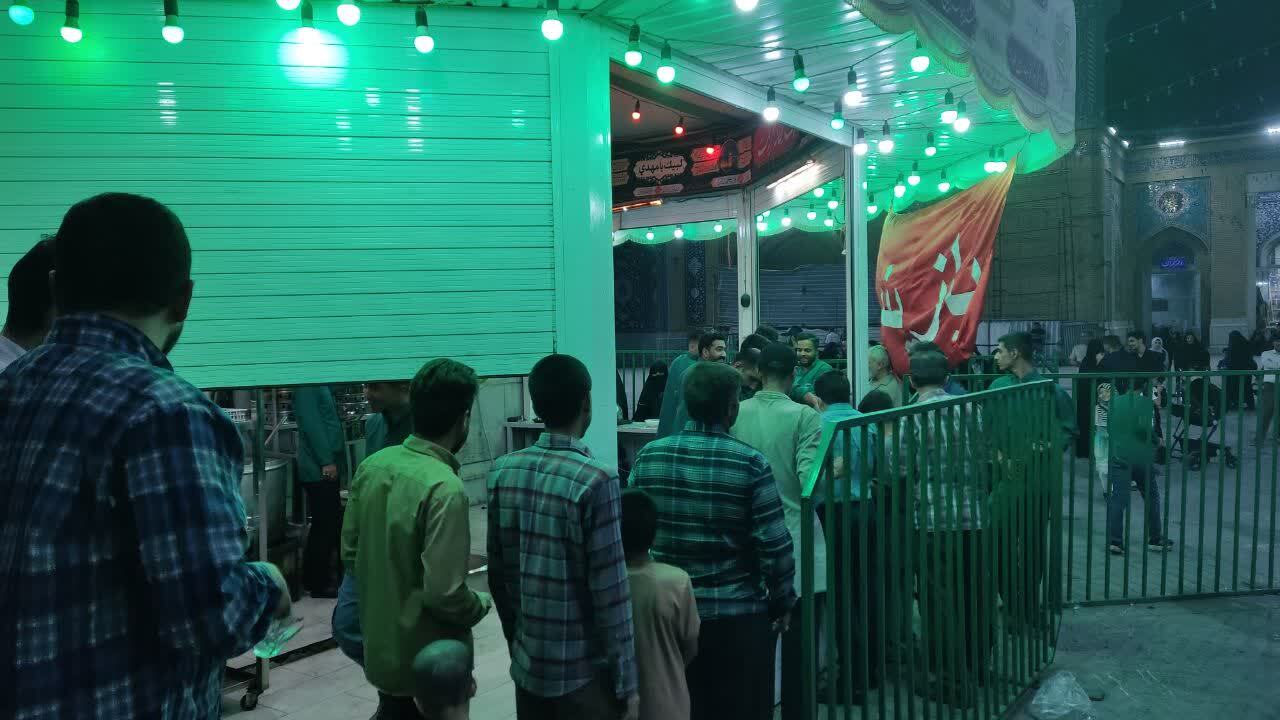 گزارش تصویری از حال و هوای چایخانه حضرت معصومه (س)