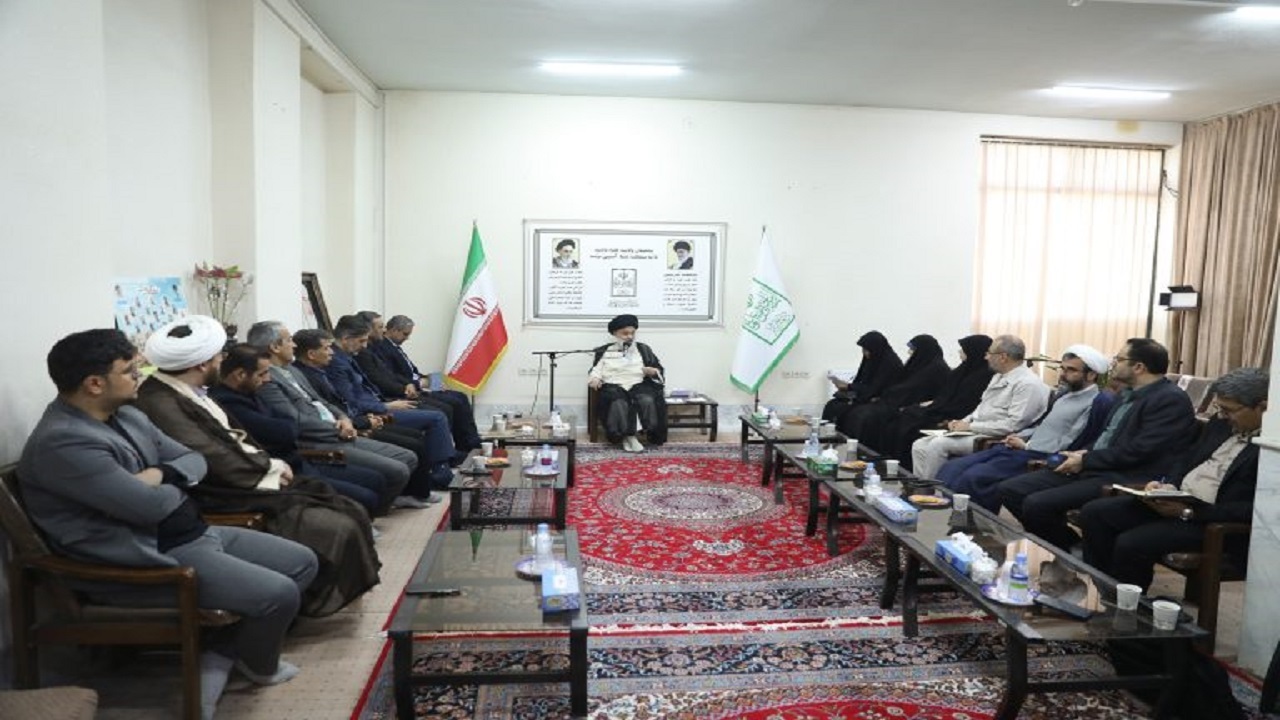 تاکید رئیس جامعه مدرسین بر لزوم جذب استعداد‌های برتر