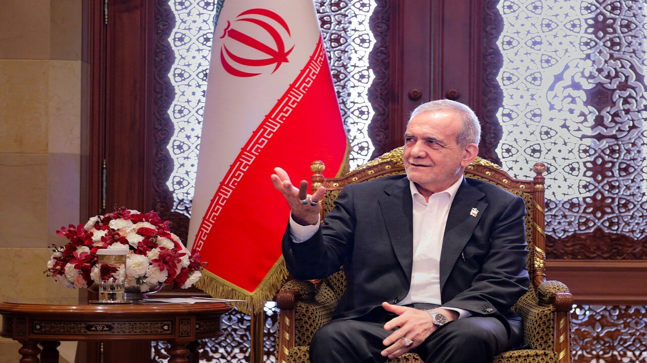 پزشکیان: با تحریم یا بدون تحریم، کشورمان را خواهیم ساخت