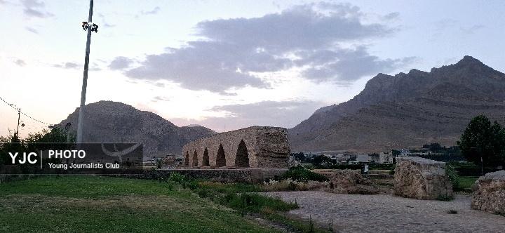 پل هایی شکسته در دل تاریخ؛ پارک شاپوری معجزه ای از پل های لرستان + تصاویر