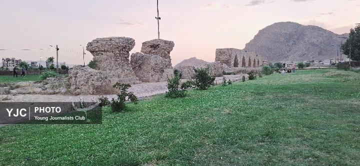 پل هایی شکسته در دل تاریخ؛ پارک شاپوری معجزه ای از پل های لرستان + تصاویر