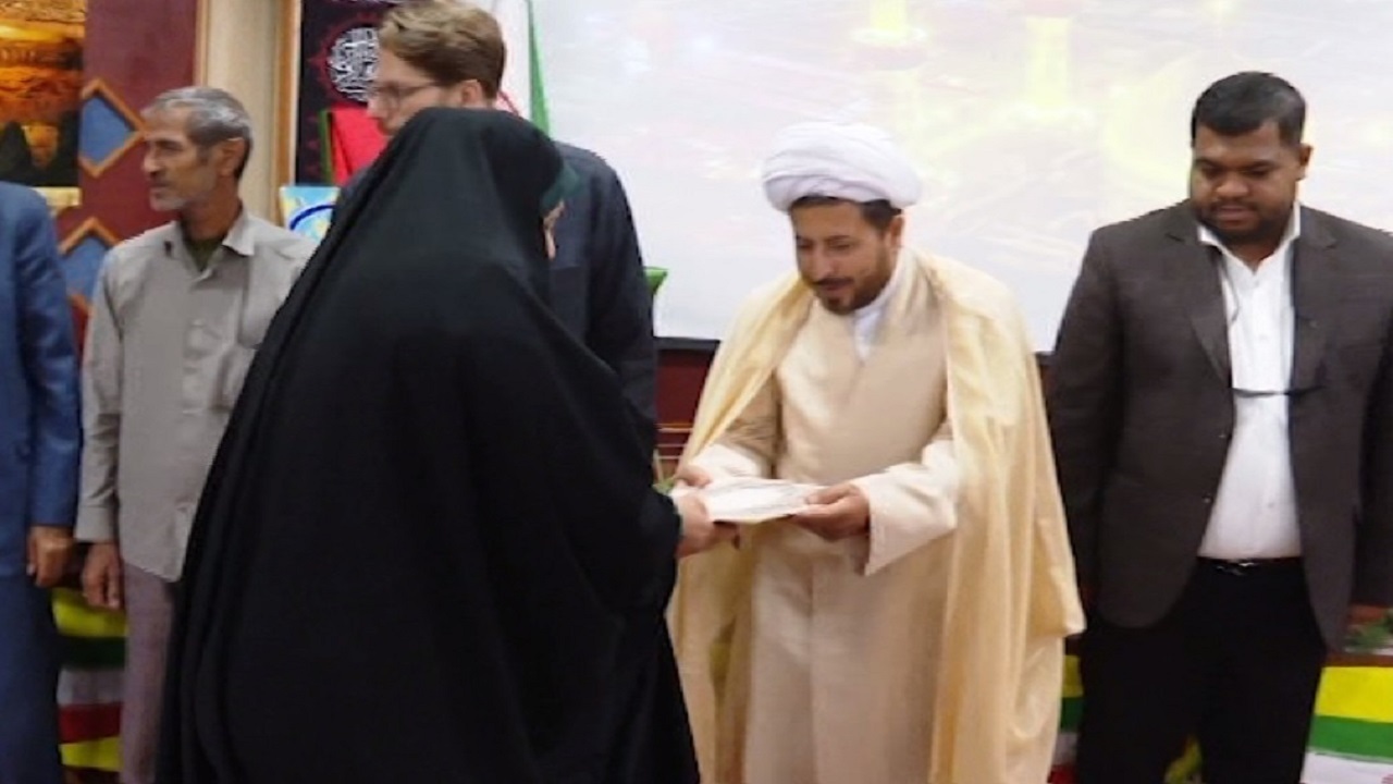 قدردانی از خادمان ستاد بازسازی عتبات عالیات هرمزگان