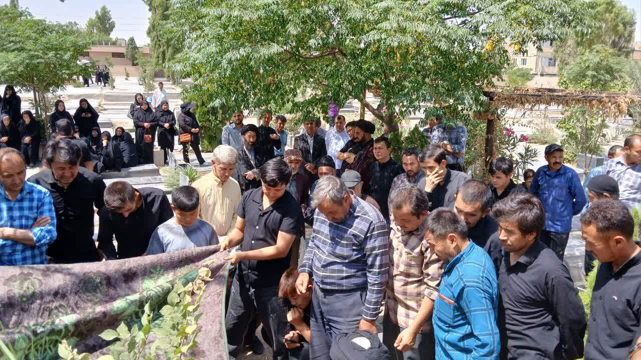 مراسم تشییع پیکر شهید افغانستانی در قرچک مراسم تشییع پیکر شهید افغانستانی در قرچک