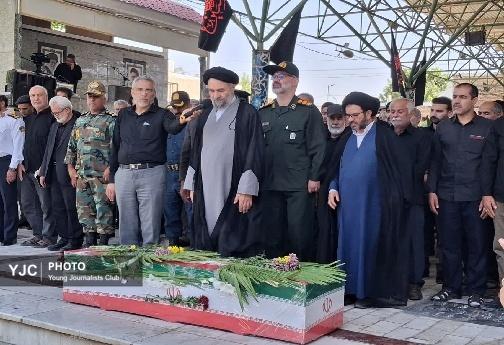پیکر شهید ناصرپور در بروجرد تشییع شد + تصاویر/ منتشر نشود