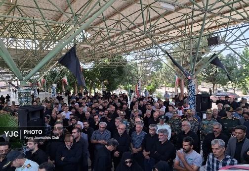 پیکر شهید ناصرپور در بروجرد تشییع شد + تصاویر/ منتشر نشود