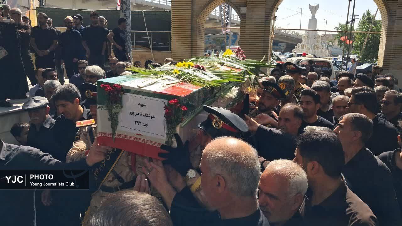 پیکر شهید ناصرپور در بروجرد تشییع شد + تصاویر/ منتشر نشود