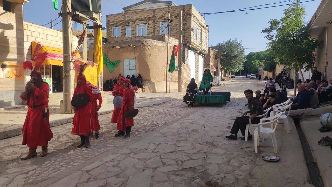 مراسم تعزیه خوانی در روستای توآباد