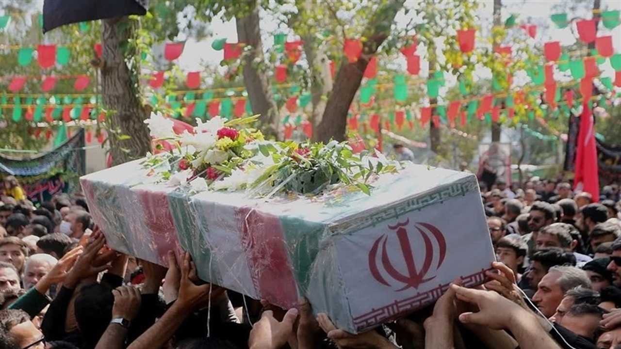 وداع با شکوه اهری‌ها با پیکر پاک و مطهر شهید شهید رضا جباری لقمان + فیلم