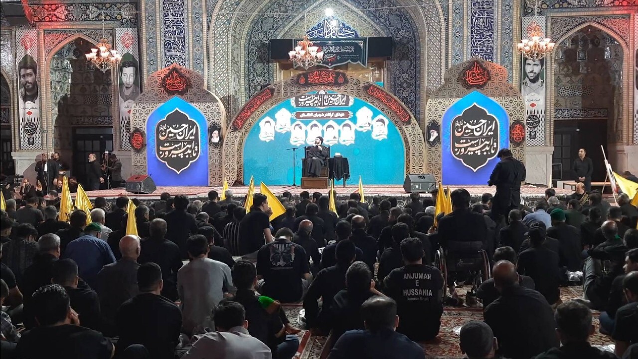 عزاداران افغانستانی در صحن قدس رضوی: تا آزادی قدس، در کنار ملت ایران می‌ایستیم + فیلم