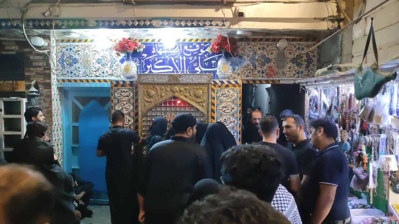گوشههایی از شور و حال حسینی در کربلای معلی گوشههایی از شور و حال حسینی در کربلای معلی