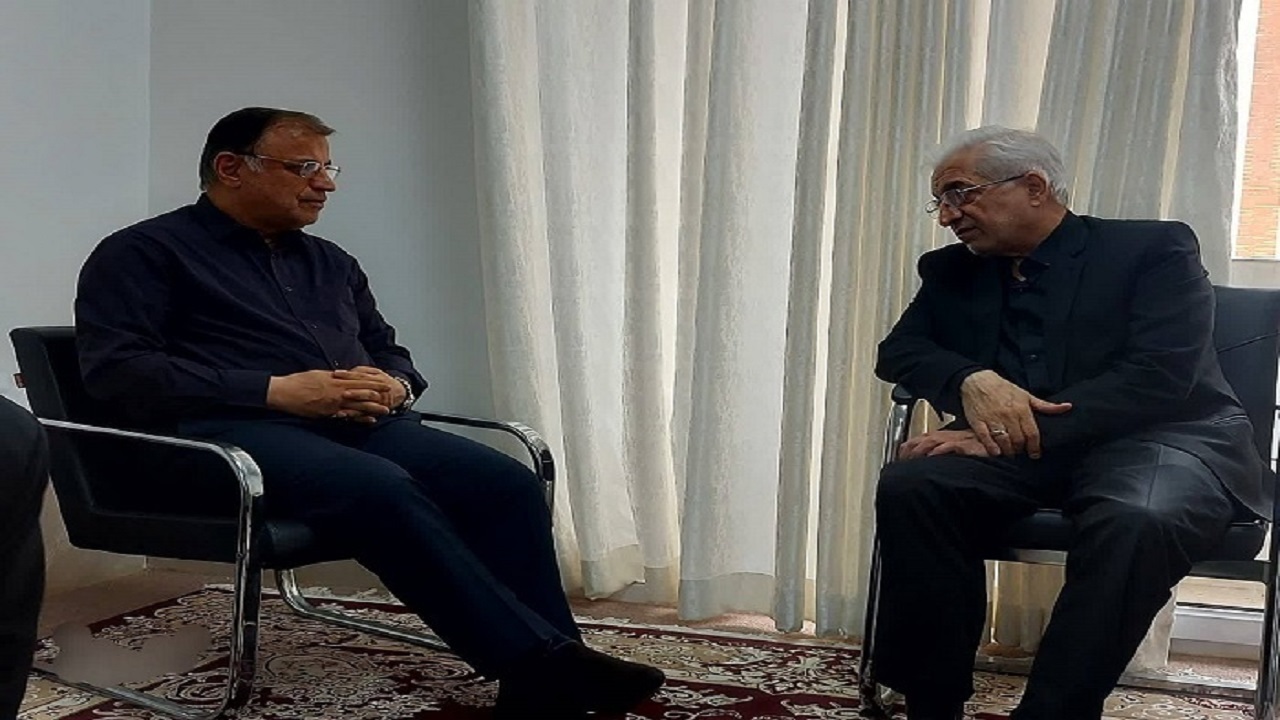 بررسی راه های توسعه استان های گلستان و خراسان شمالی در دیدار استانداران