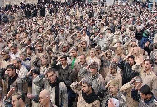 آئین هایی عاشورایی در لرستان؛ دست هایی که غم حسینی را بر سینه می زنند آئین هایی عاشورایی در لرستان؛ دست هایی که غم حسینی را بر سینه می زنند