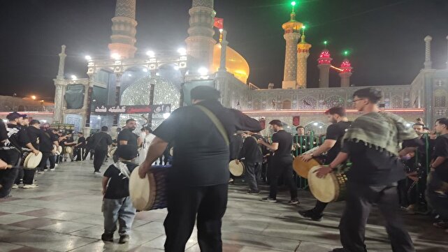 اجتماع عزاداران حسینی در حرم حضرت معصومه (س) در شب عاشورا