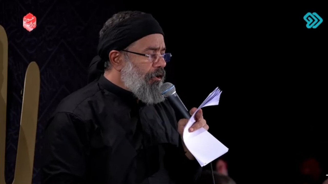 مداحی حاج محمود کریمی در عاشورای حسینی + فیلم