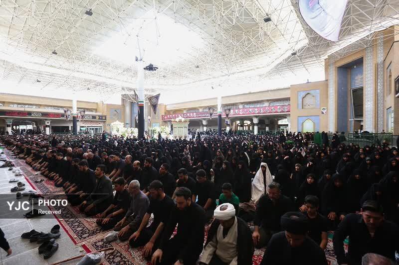 اقامه نماز ظهر عاشورا در قم+تصاویر اقامه نماز ظهر عاشورا در قم+تصاویر