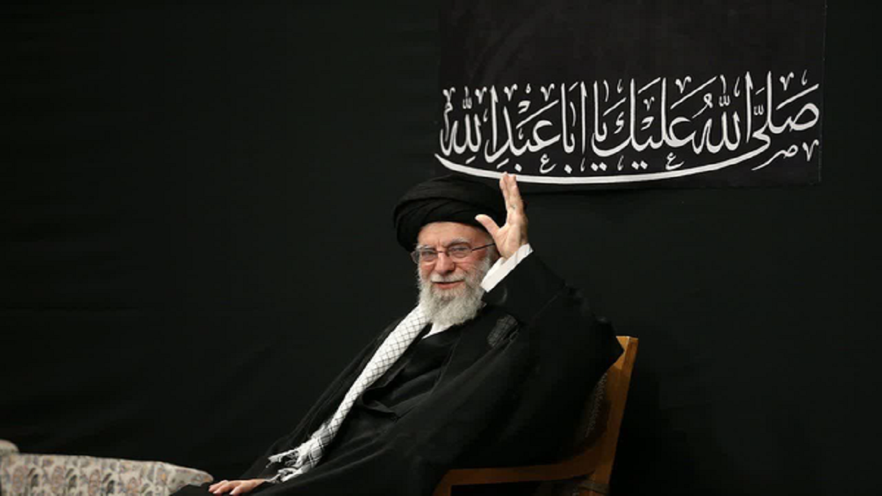 فرمانده ایستاده در میدان؛ بخوان برای ایران