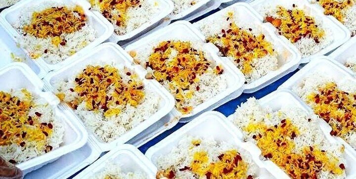 طبخ ۲۰ هزار دست غذای گرم در سردشت بشاگرد