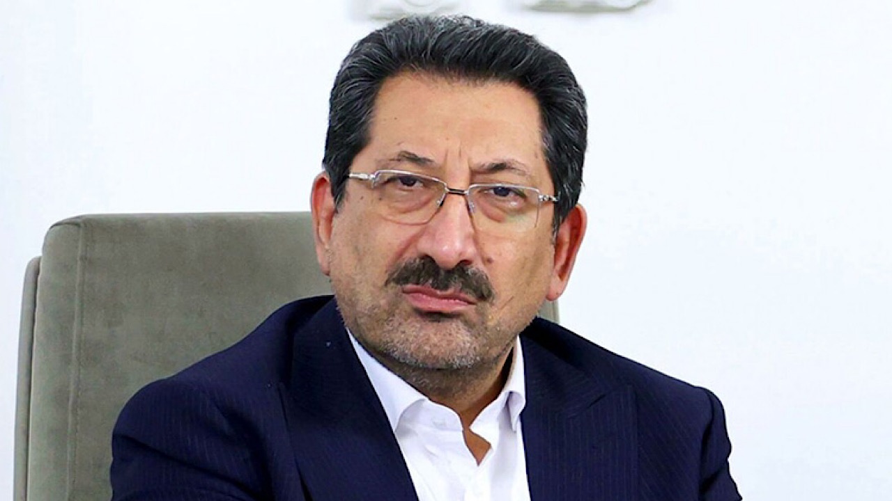 اتابک: برای حفظ تولید و پایداری صنعت در میدان ایستاده‌ایم