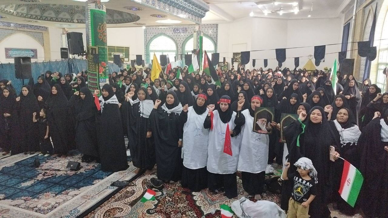 اجتماع بزرگ زینبیون&nbsp;در فهرج