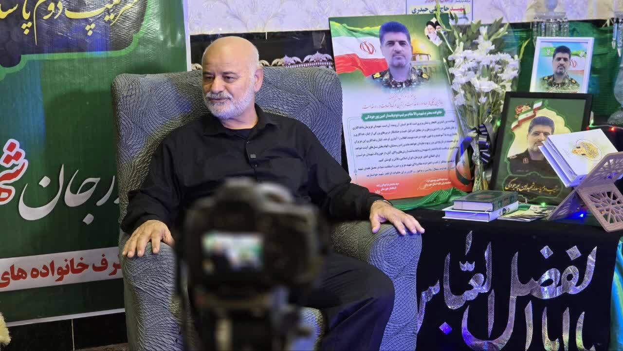 ملت ایران مثل شهدا پای اعتقادات خود بماند