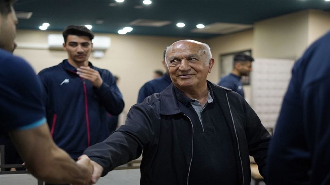 هاشمیان با کمک بزرگان پرسپولیس موفق می‌شود/ تغییرات مداوم مربیان اشتباه است