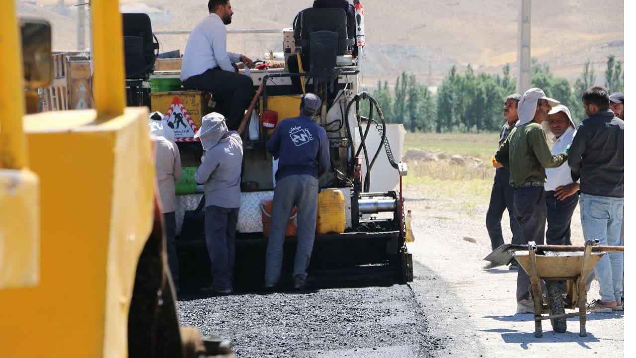 پیشرفت ۵۰ درصدی بهسازی محور چنارمحمودی–دالوار شهرستان فلارد
