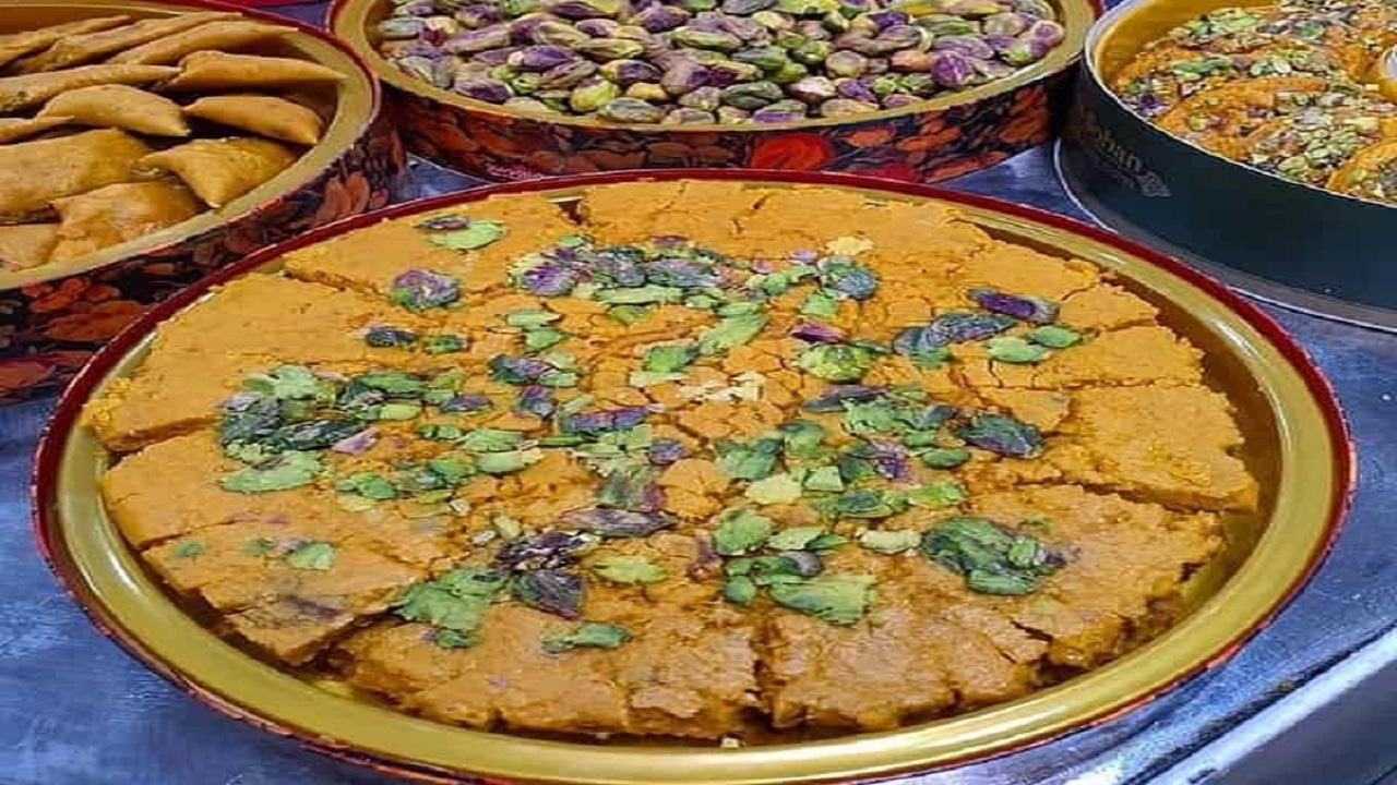 سوهان؛ شیرینی سنتی خوش‌طعم قم+فیلم