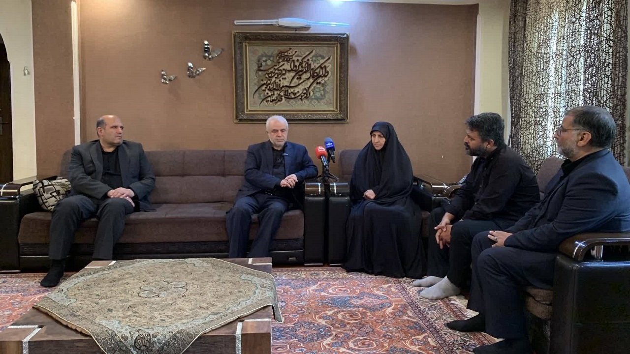روایت زندگی شهدا به صورت کتاب جمع‌آوری خواهد شد