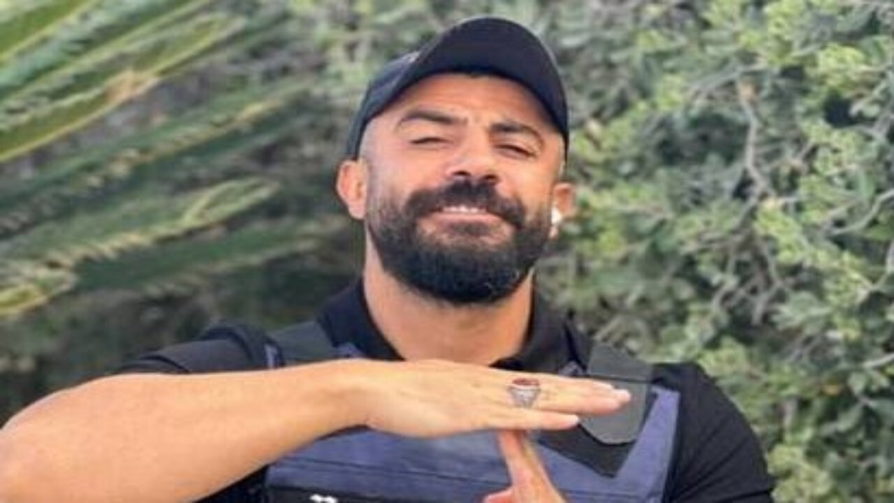 بزرگترین حماقت تاریخ اسرائیل؛ وقتی لرزش دست سخنگوی ارتش صهیونیستی سوژه خبرنگار لبنانی شد