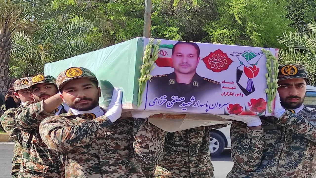 تشییع پیکر پاسدار شهید «مصطفی خزاعی» در دزفول