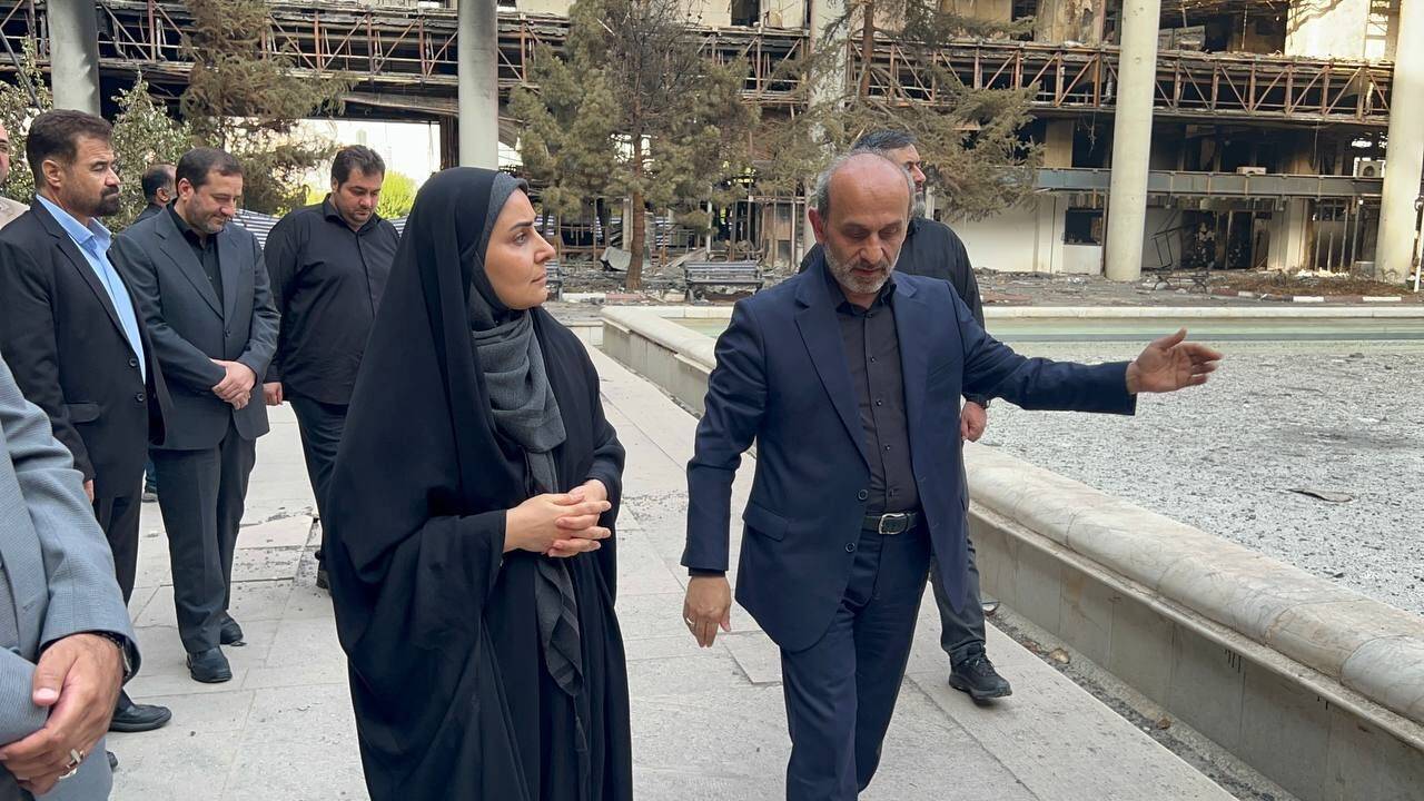 فراخوان بین‌المللی برای بازطراحی ساختمان شیشه‌ای از سوی وزیر راه و شهرسازی