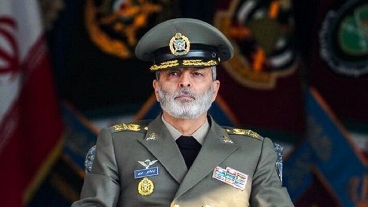اقامه نماز جماعت در تونل موشکی نیروی هوافضای سپاه پاسداران + فیلم