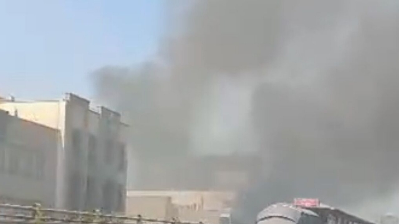 آتش‌سوزی یک مغازه در شرق تهران/ ۱۱ نفر نجات یافتند