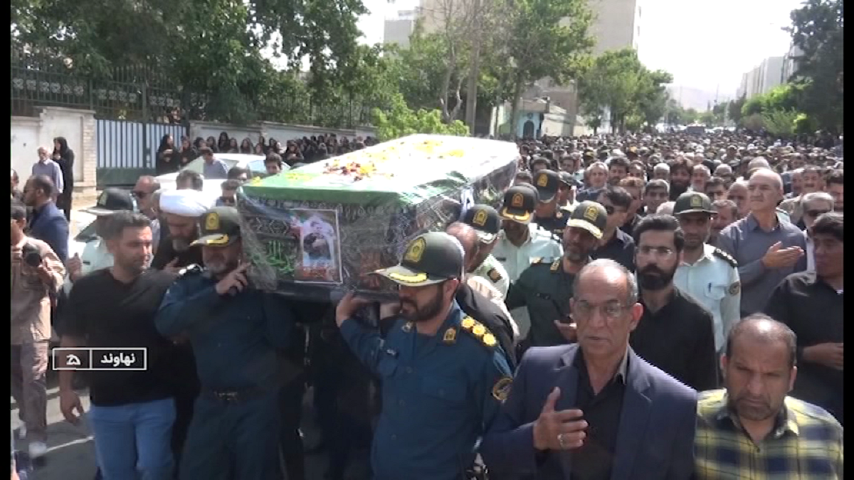 باشگاه خبرنگاران -تشییع و خاکسپاری پیکر فرمانده پاسگاه انتظامی گاماسیاب در نهاوند