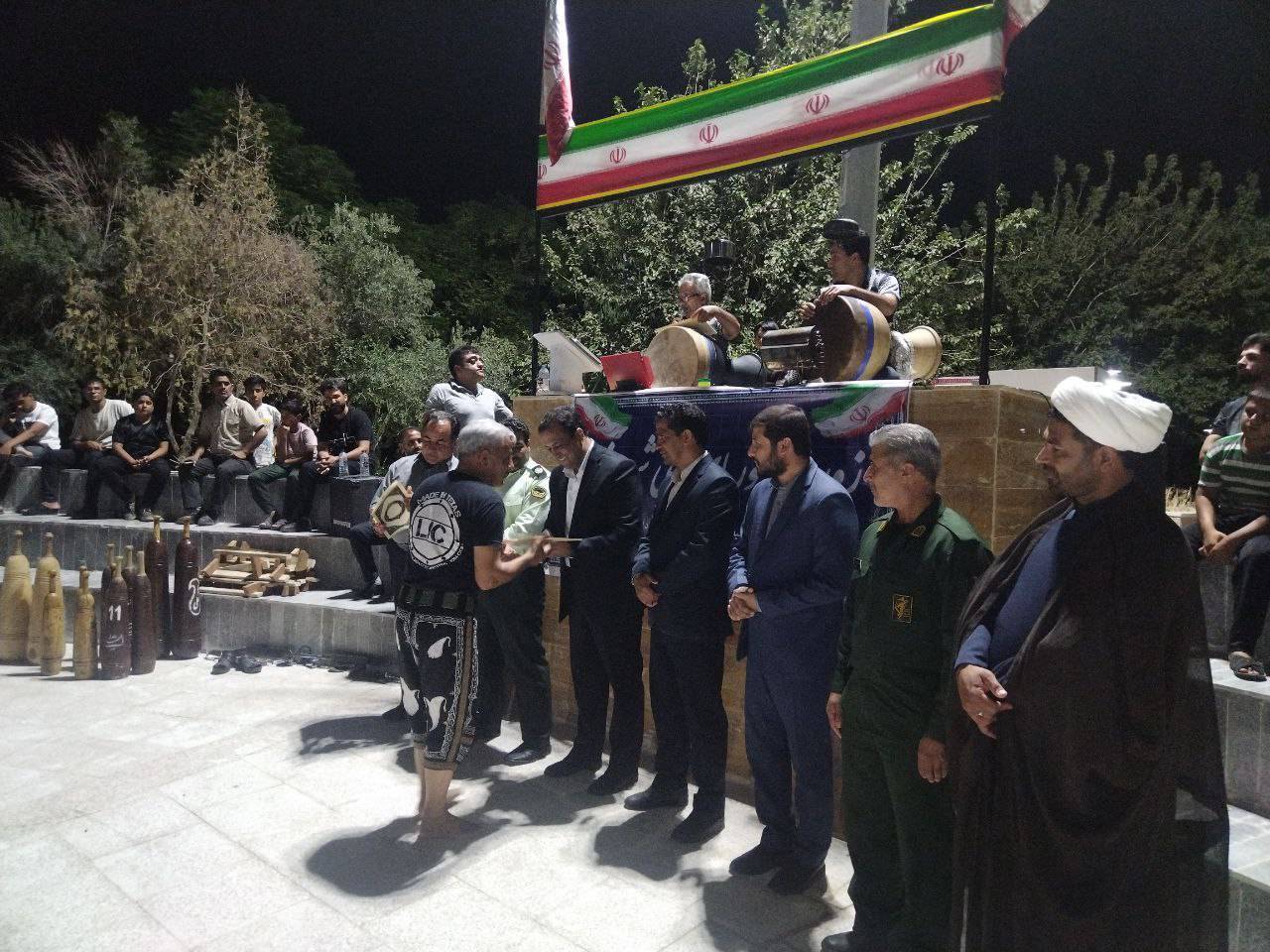مراسم افتتاخیه
