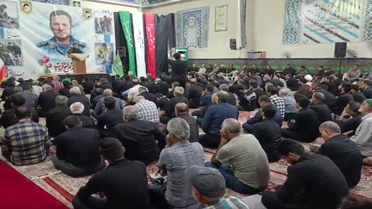 گوشه‌هایی از مراسم بزرگداشت شهید میثم فتح قریب در آران و بیدگل + فیلم