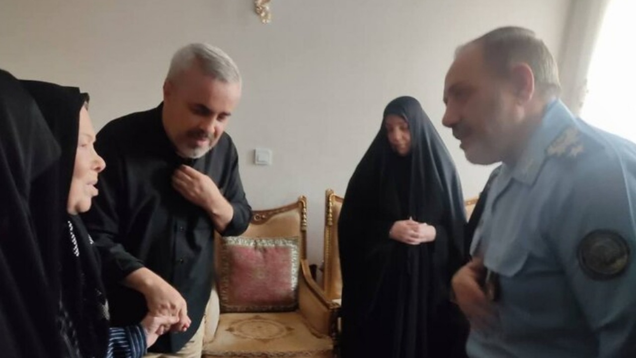 دیدار وزیر دفاع با خانواده سپهبد شهید باقری