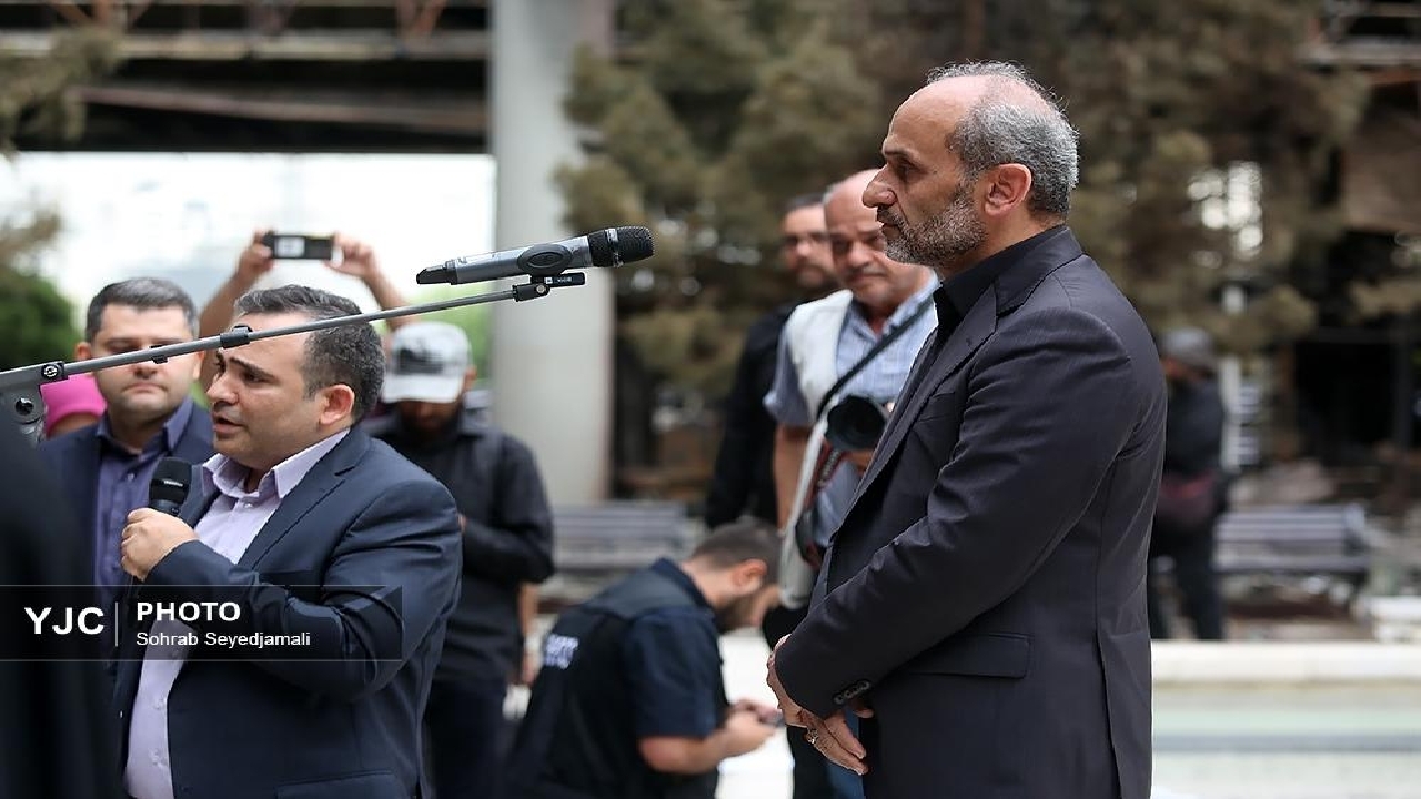 در حال آماده‌سازی مصوباتی برای بازسازی ساختمان شیشه‌ای هستیم
