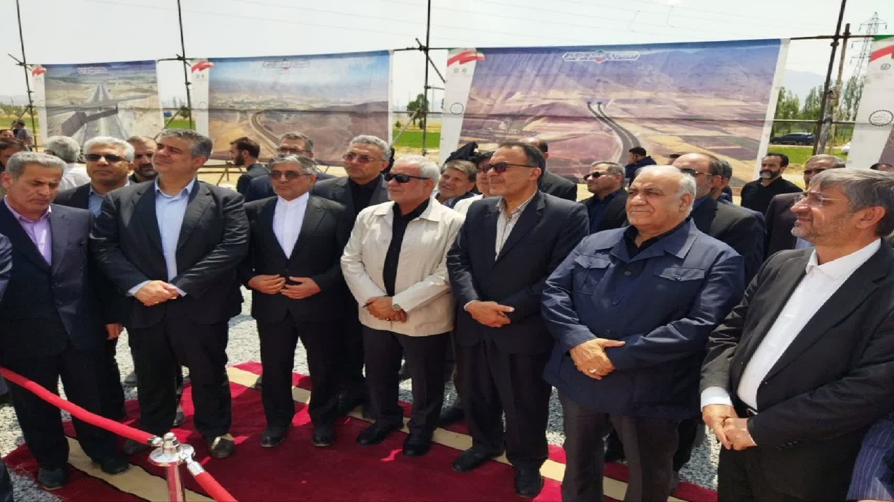 آغاز عملیات اجرایی قطعه یک آزادراه
خرم آباد ـ بروجرد ـ اراک