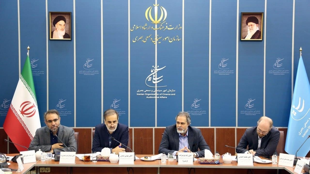 سینما در روز‌های جنگ تعطیل نشد/ هنرمندان ما دشمن را ناامید کردند