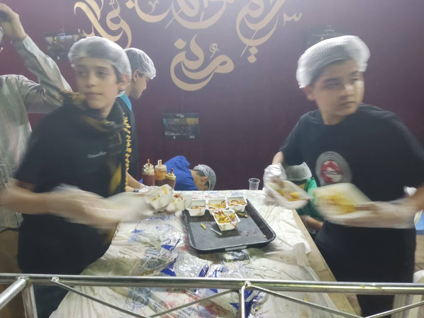 حضور کودکان در ایستگاه صلواتی