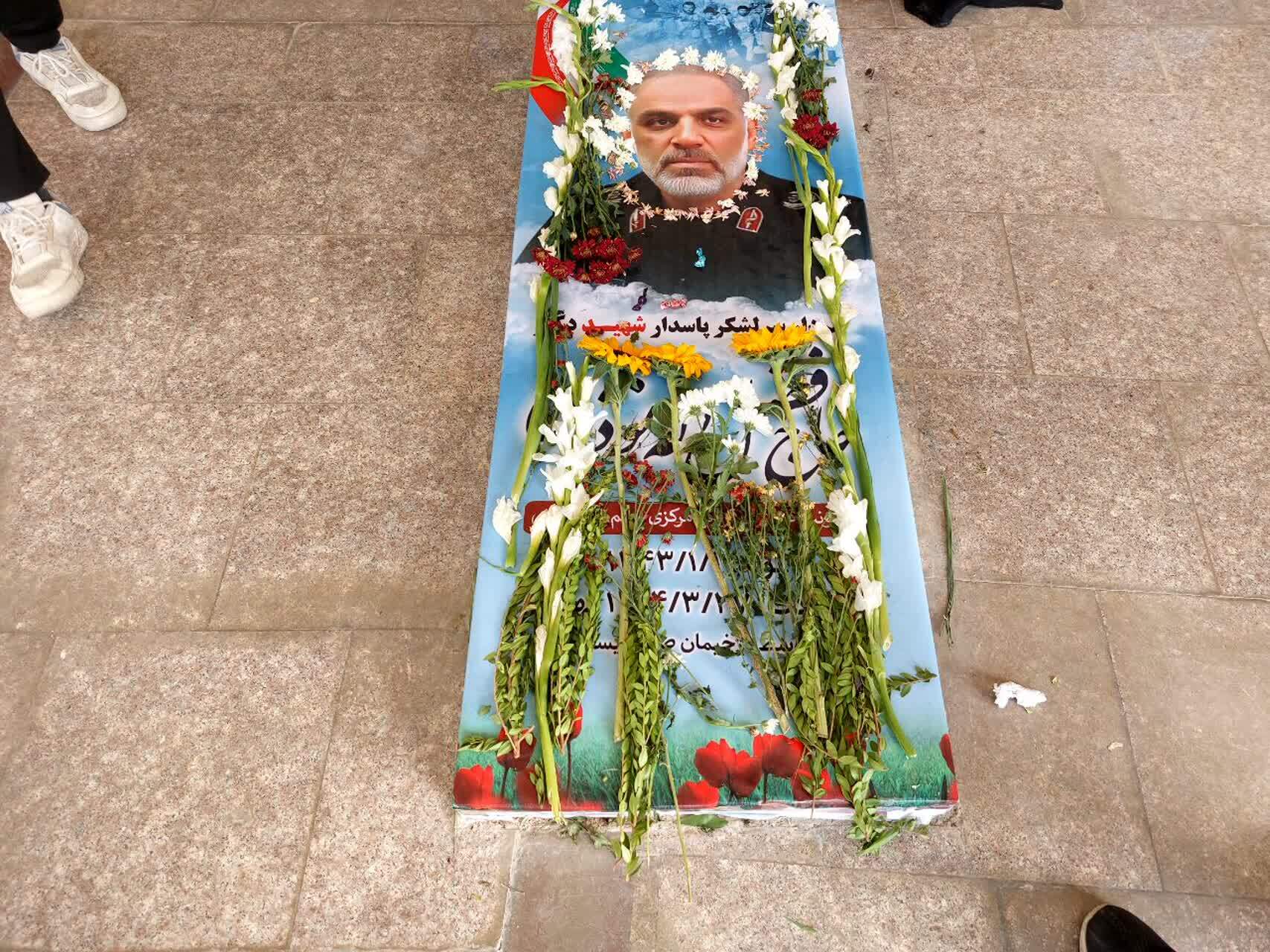 ادای احترام گروه جهادی شهید سلیمانی به مقام شامخ شهدا