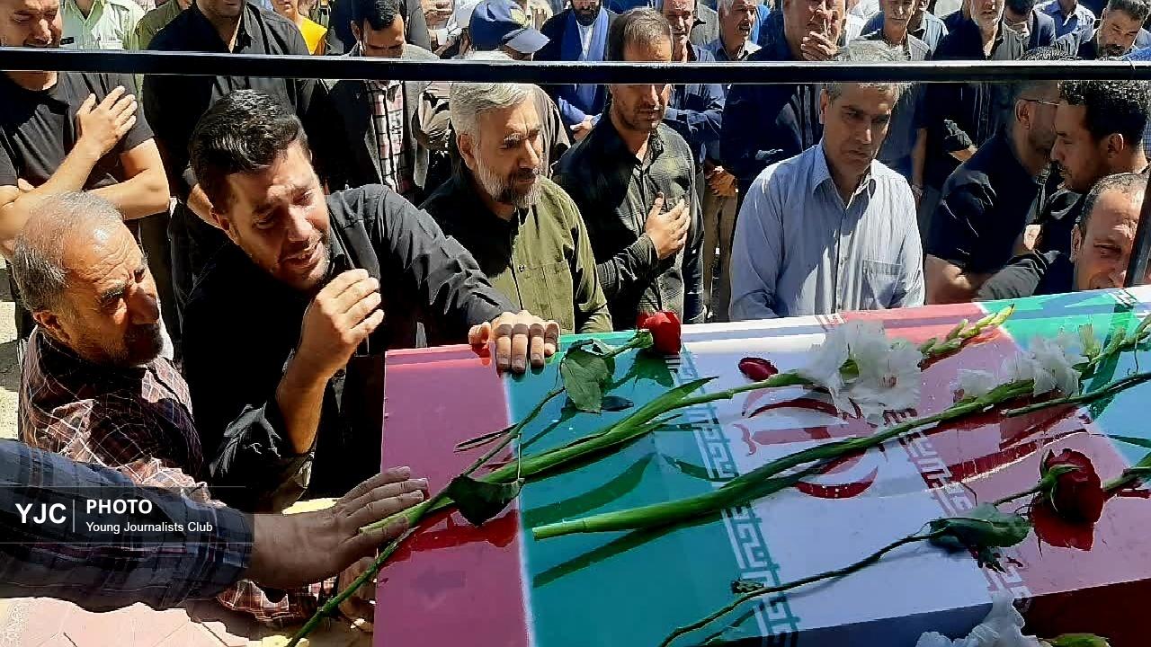 پیکر شهید رضا لشنی زند در دورود تشییع شد + تصاویر
