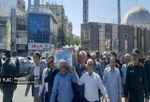 پیکر شهید رضا لشنی زند در دورود تشییع شد + تصاویر