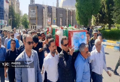 پیکر شهید رضا لشنی زند در دورود تشییع شد + تصاویر
