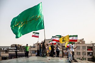 تجمع مردمی در میدان انقلاب اسلامی برای حمایت و قدردانی از نیروهای مسلح
