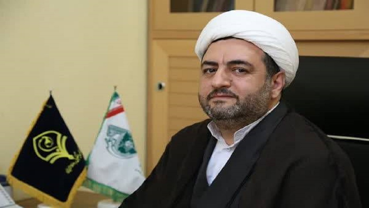 با بهره گیری از ۴۰۰ کارشناس، روزانه به ده هزار پرسش، پاسخ می‌دهیم